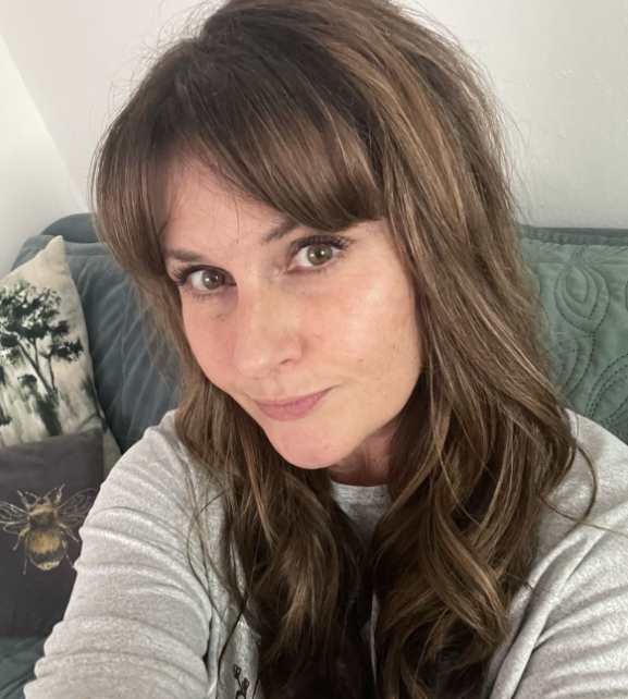 <em><strong>Carmen R.</strong></em>